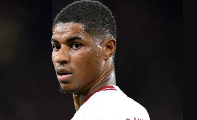 开云官网-巴黎圣日耳曼中场转会传闻不断，未来去向备受瞩目的简单介绍