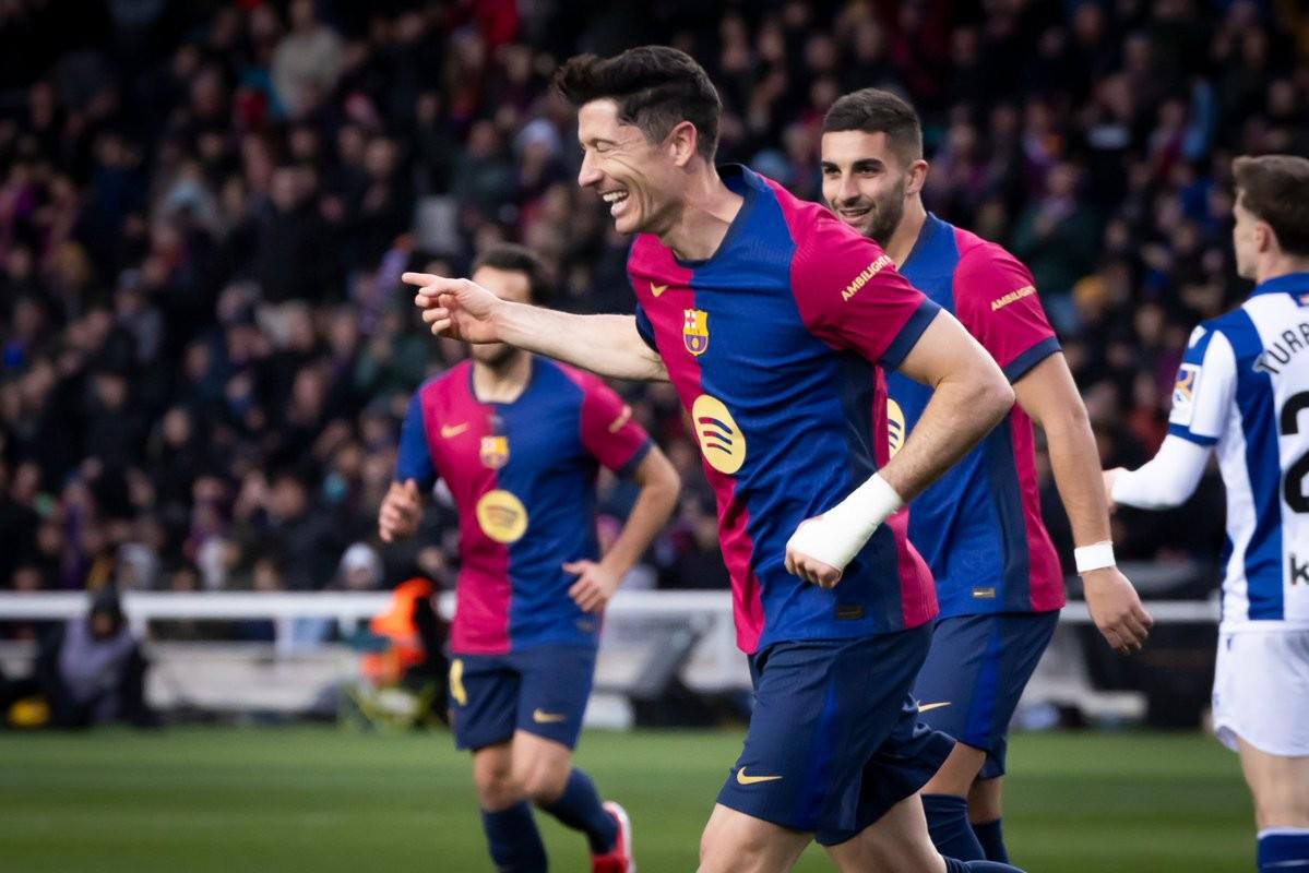 开云体育入口-包含瓦伦西亚前锋连场进球，成为球队毒瘤的词条