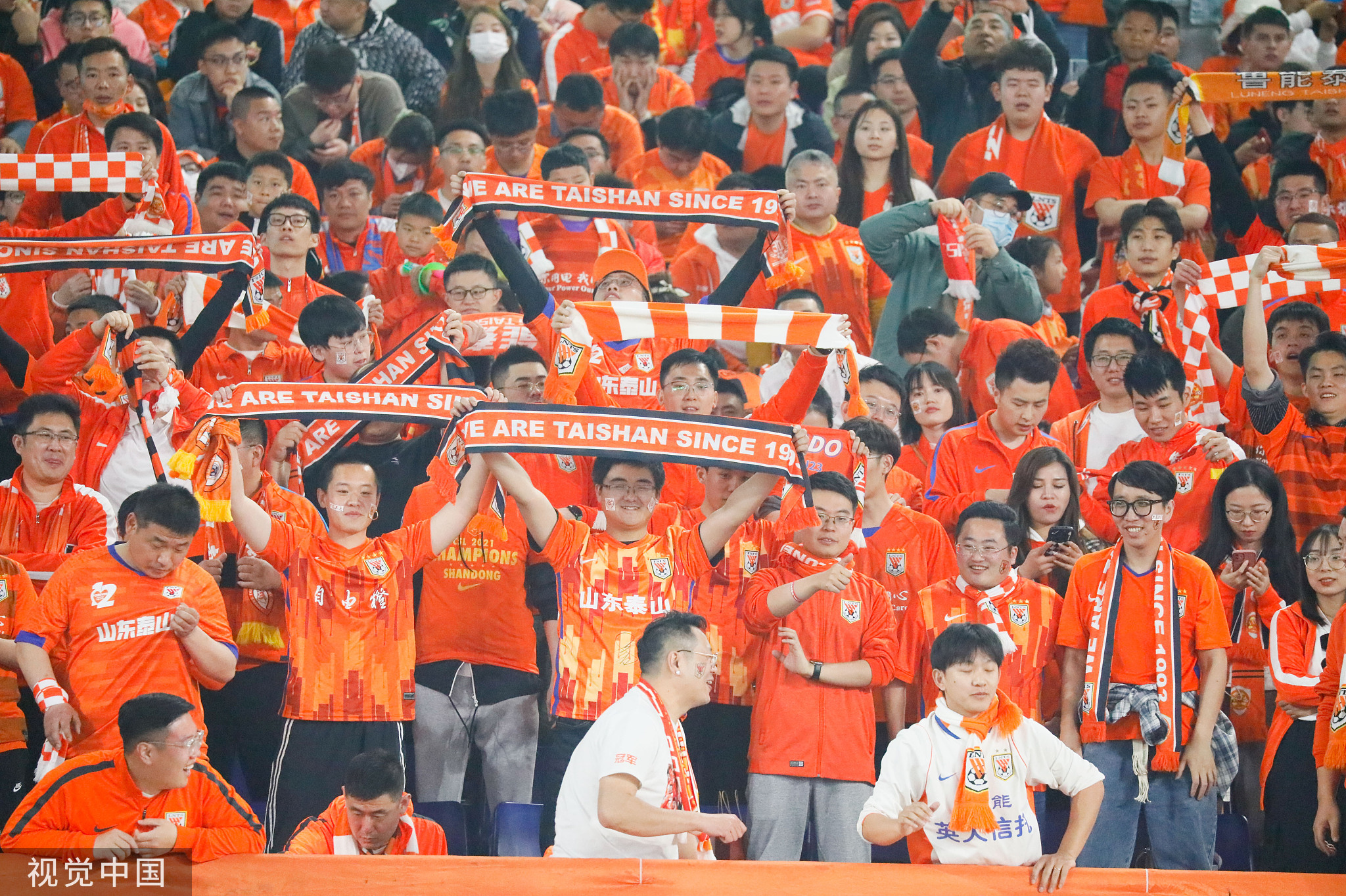 关于国际赛事中的精彩对决,球迷欢呼不断的信息 关于国际赛事中的精彩对决,球迷欢呼不断的信息