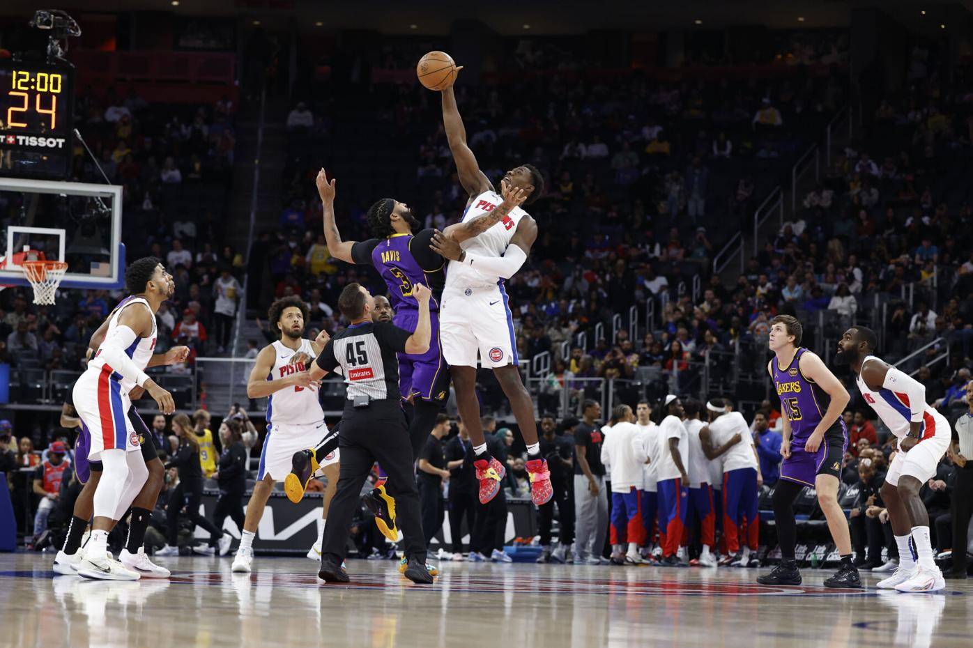 开云体育下载-一支球队在比赛中出现了防守漏洞