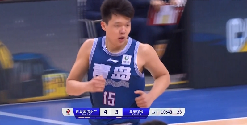 卡昌队球员因出色表现获得主教练赞赏 卡昌队球员因出色表现获得主教练赞赏