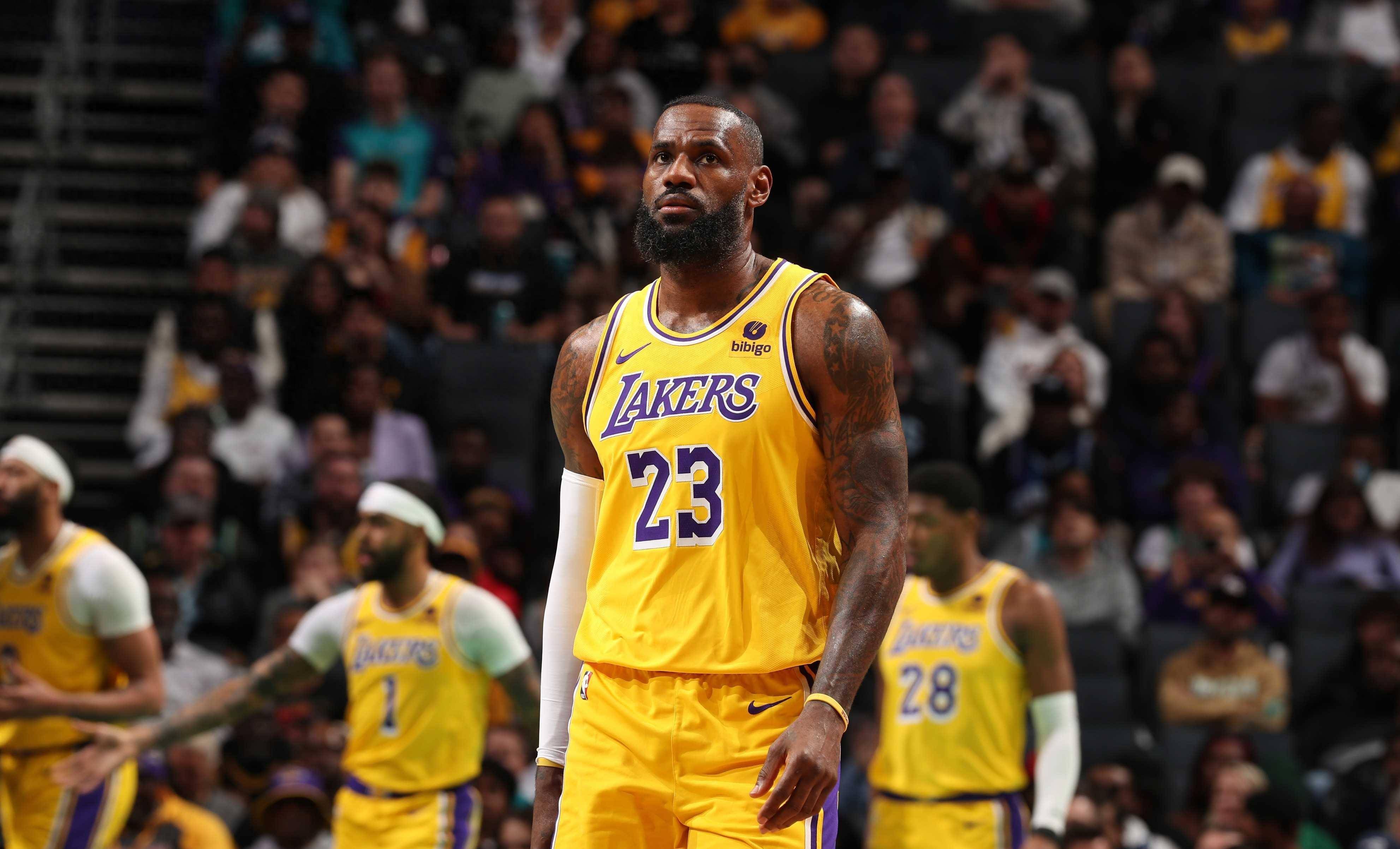 湖人球员受伤加重,补强阵容成当务之急的简单介绍 湖人球员受伤加重,补强阵容成当务之急的简单介绍