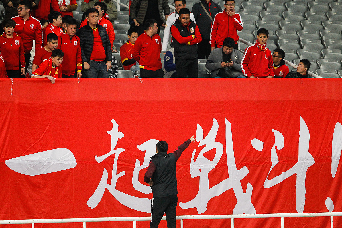 包含球员们在场上发挥出色,助球队获得胜利的词条 包含球员们在场上发挥出色,助球队获得胜利的词条