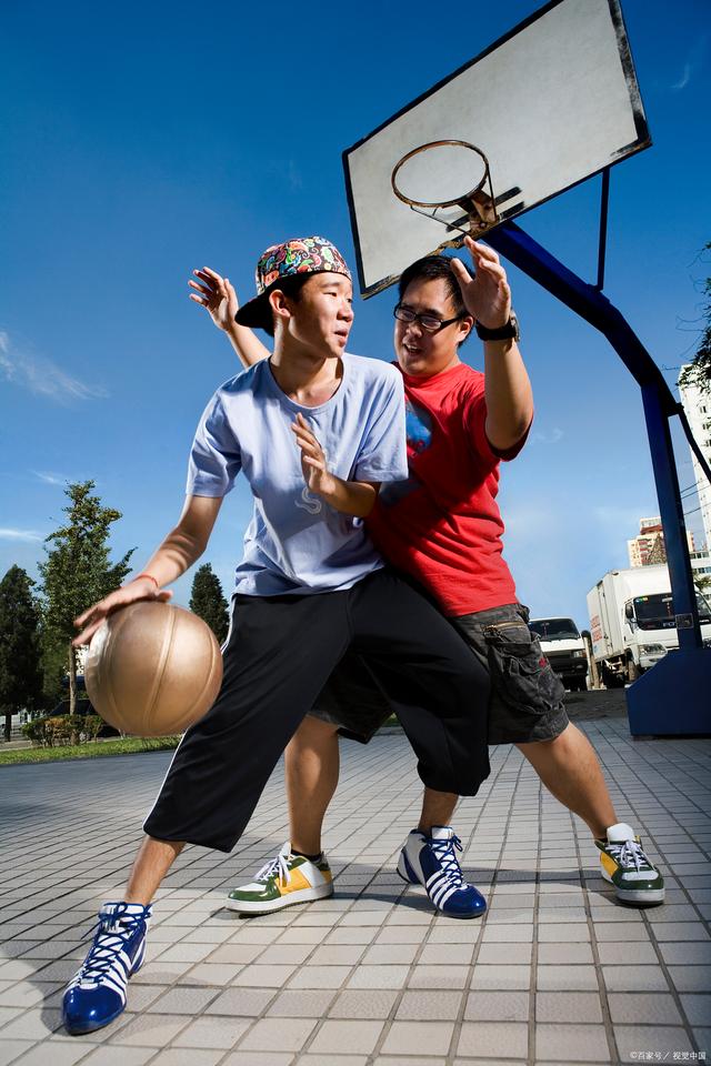 篮球比赛的惊心动魄瞬间,让人无法自拔的简单介绍 篮球比赛的惊心动魄瞬间,让人无法自拔的简单介绍