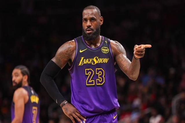 开云平台-著名球员在比赛中表现突出,受到媒体关注的简单介绍