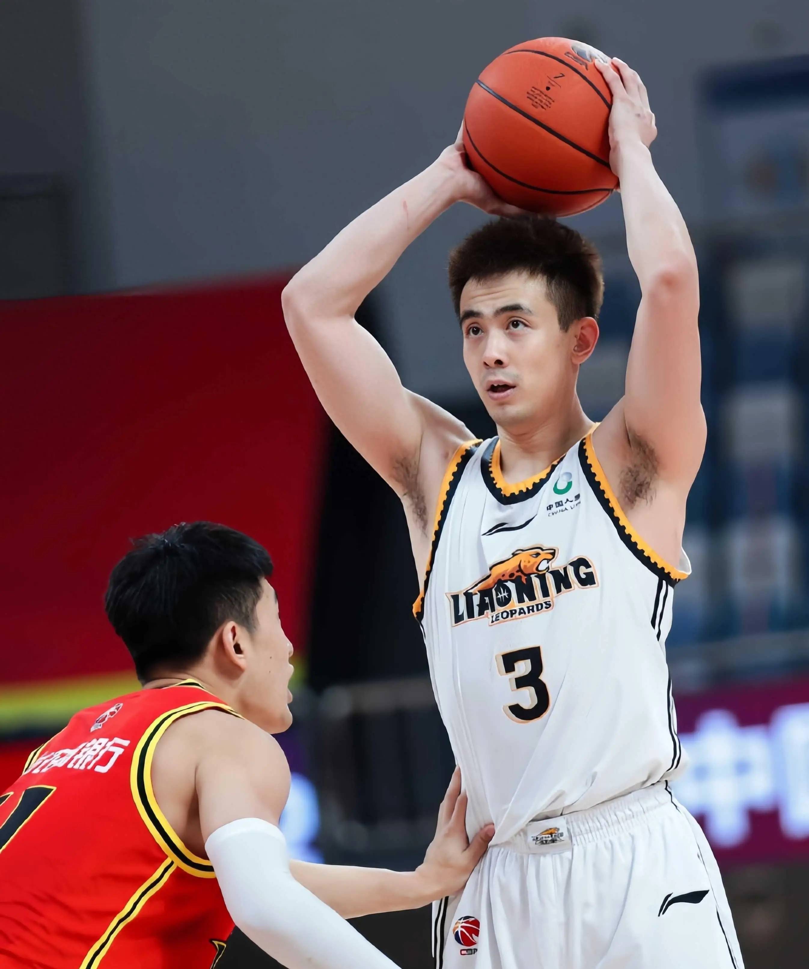 关于北京首钢盘踞榜首位置,辽宁男篮紧随其后的信息 关于北京首钢盘踞榜首位置,辽宁男篮紧随其后的信息