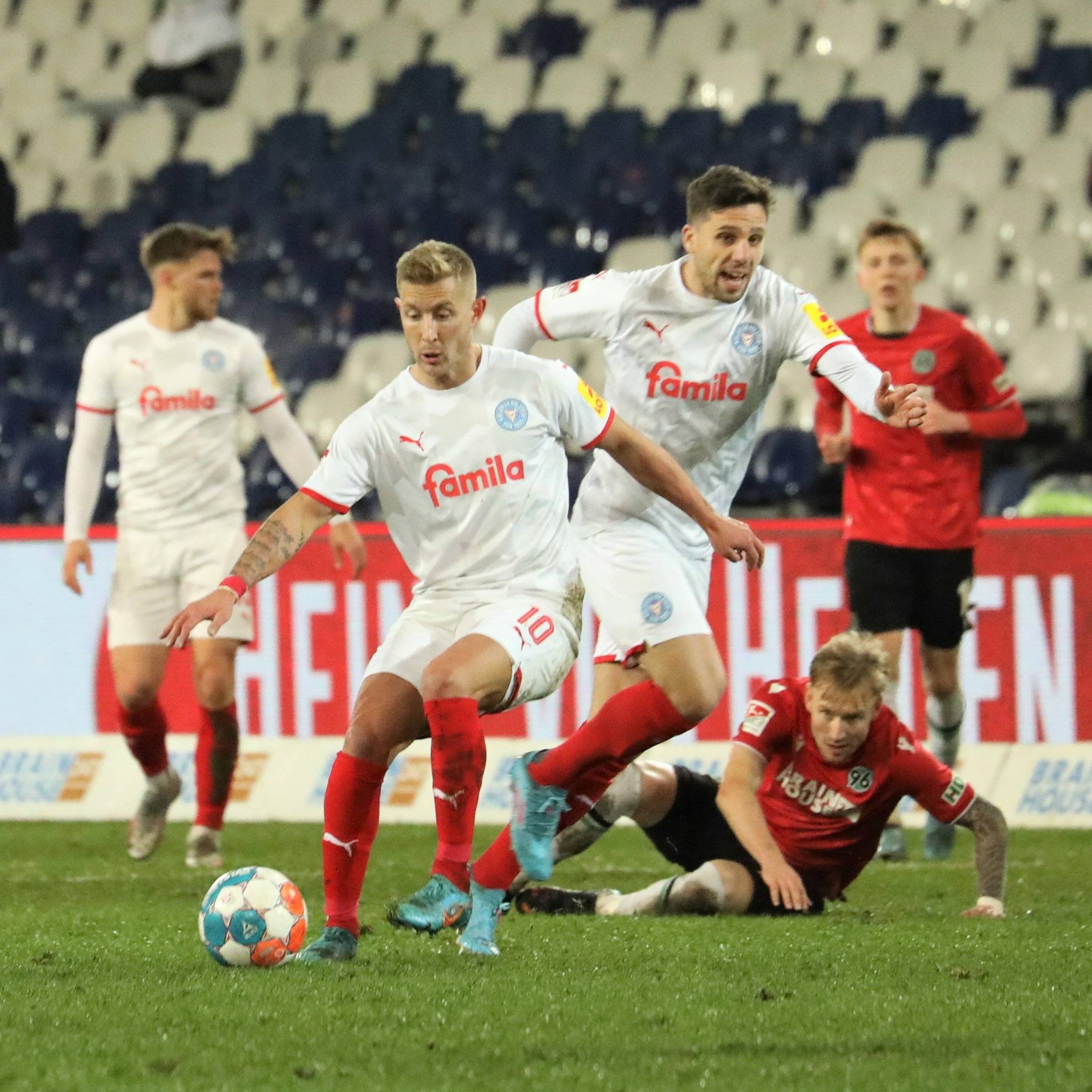 罗斯托克主场胜利,坚定中游位置 罗斯托克主场胜利,坚定中游位置