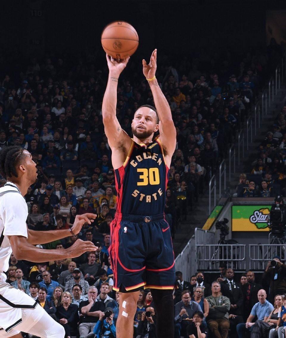 开云体育app-勇士遭遇惨败,场均得分下降的简单介绍