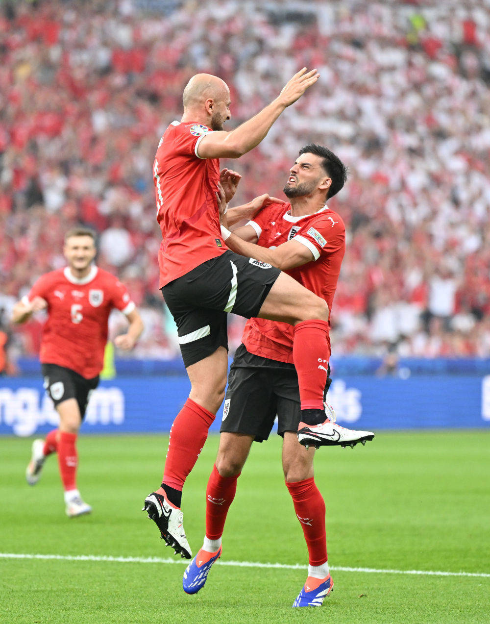 波兰队以不败战绩,晋级欧锦赛决赛阶段 波兰队以不败战绩,晋级欧锦赛决赛阶段