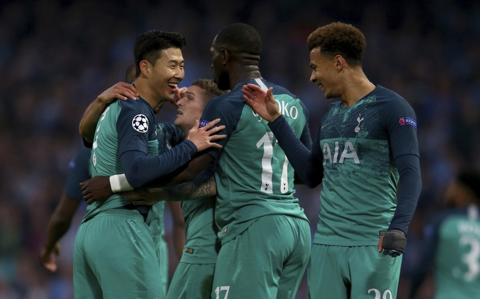 开云体育平台APP-阿贾克斯中锋助攻希克接近登陆英超