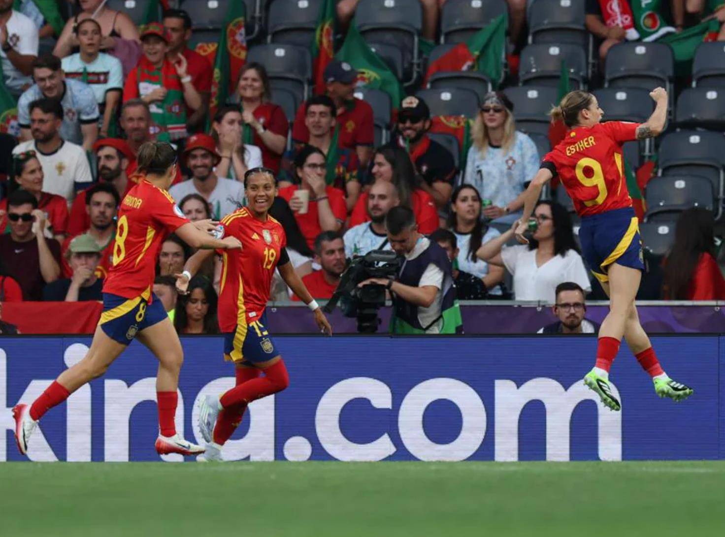 包含西班牙女足凭借精彩进球晋级八强的词条 包含西班牙女足凭借精彩进球晋级八强的词条