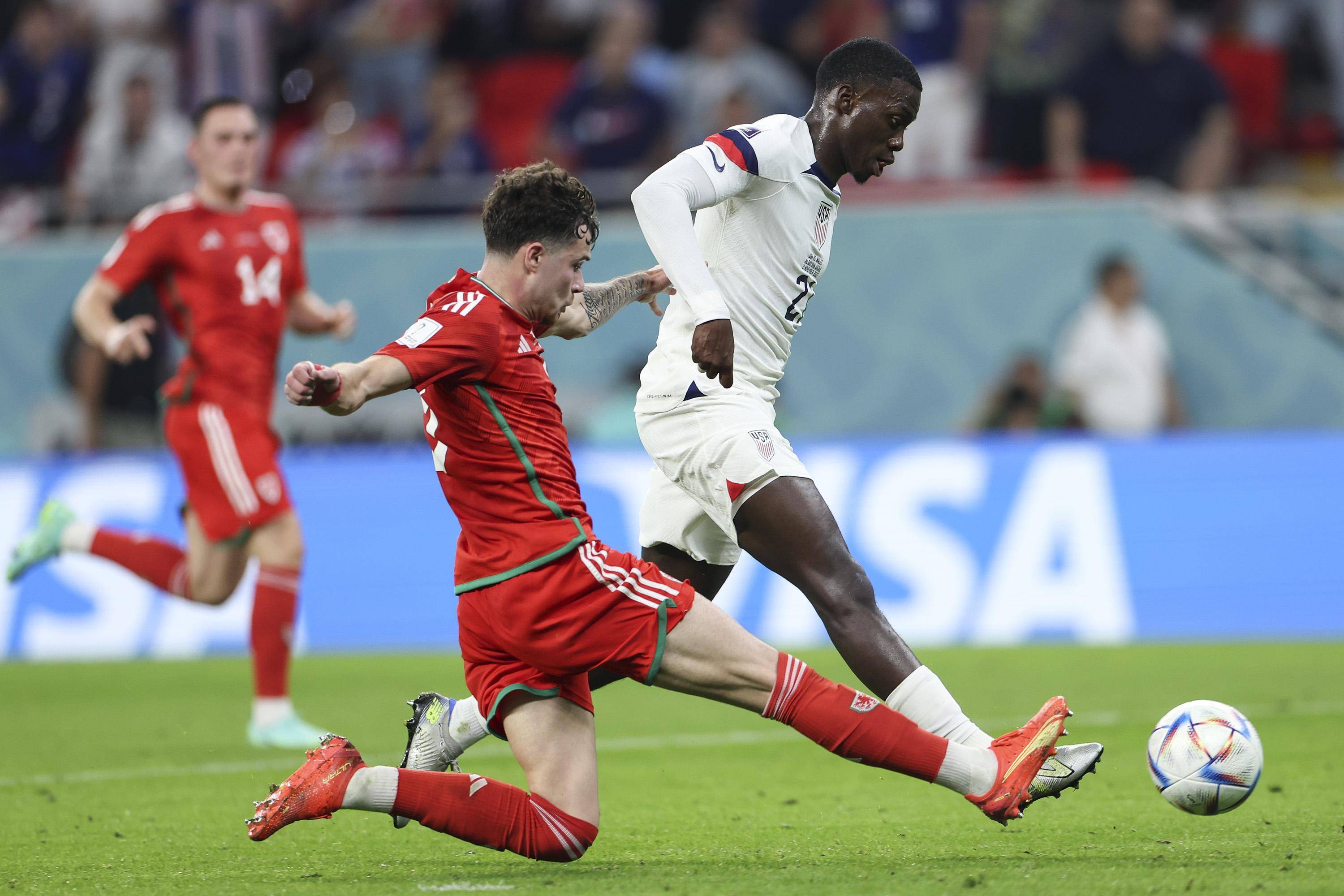 开云体育app-世界级足球赛事中精彩瞬间回放