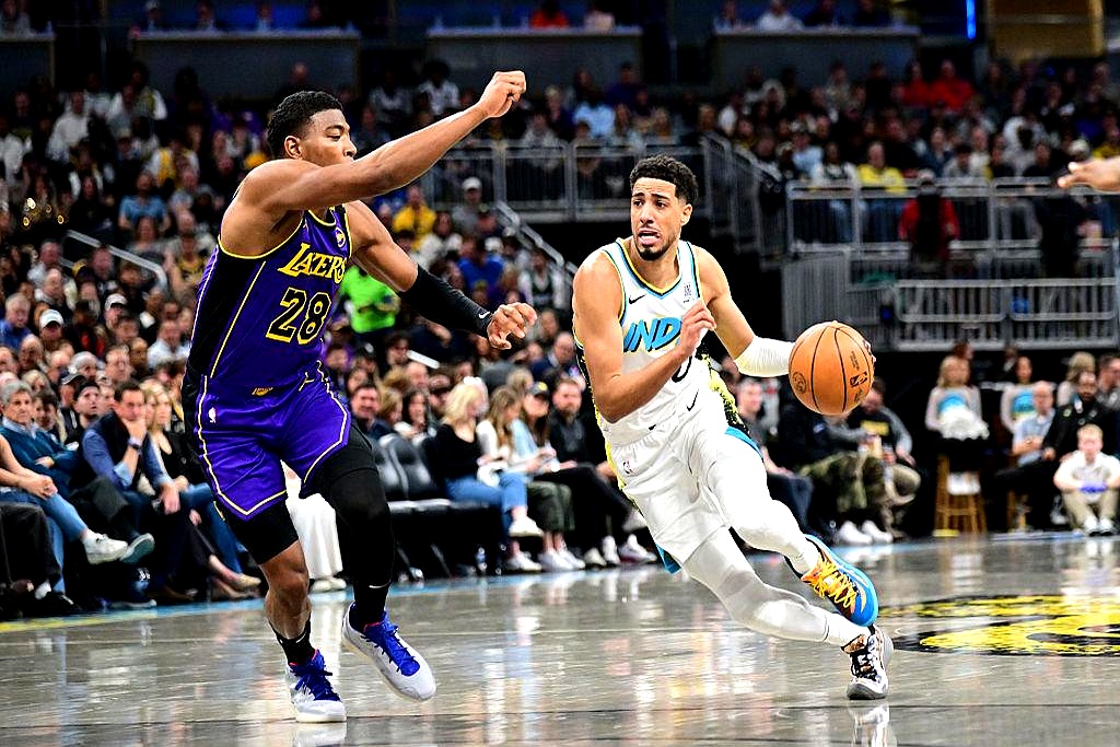 湖人外线射手火力全开,稳稳领先对手的简单介绍 湖人外线射手火力全开,稳稳领先对手的简单介绍