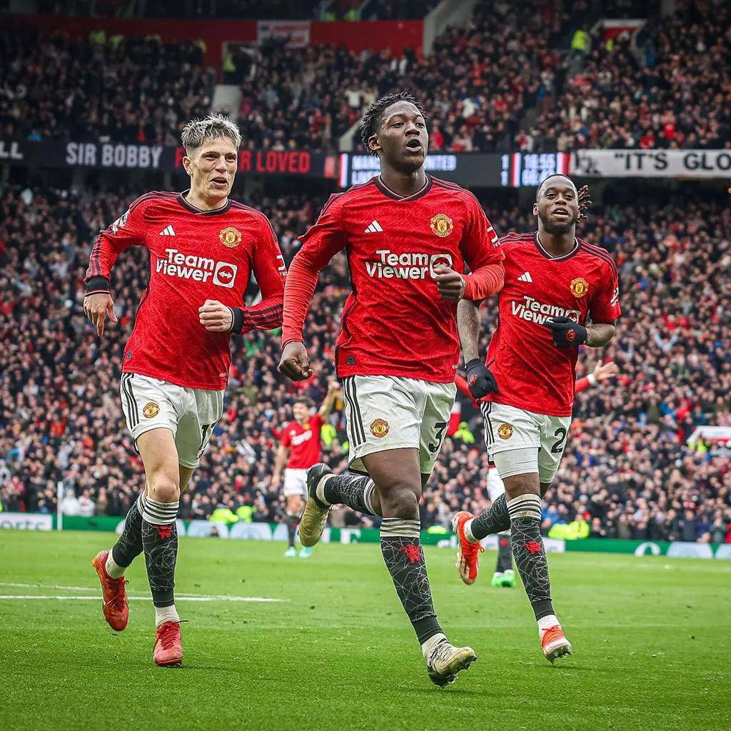 利物浦锋线疯狂进球,对手束手无策的简单介绍 利物浦锋线疯狂进球,对手束手无策的简单介绍