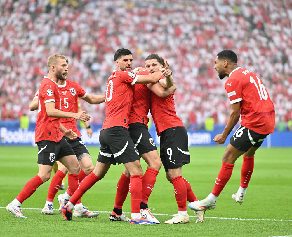 波兰球队在比赛中有耀眼表现 波兰球队在比赛中有耀眼表现