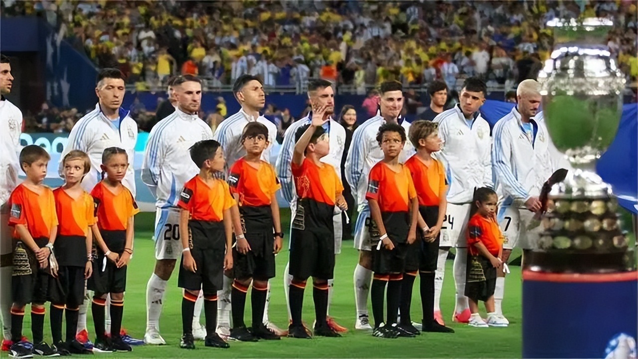 开云体育-美洲杯焦点战：阿根廷vs哈兰德，碾压引发球迷沸腾的简单介绍