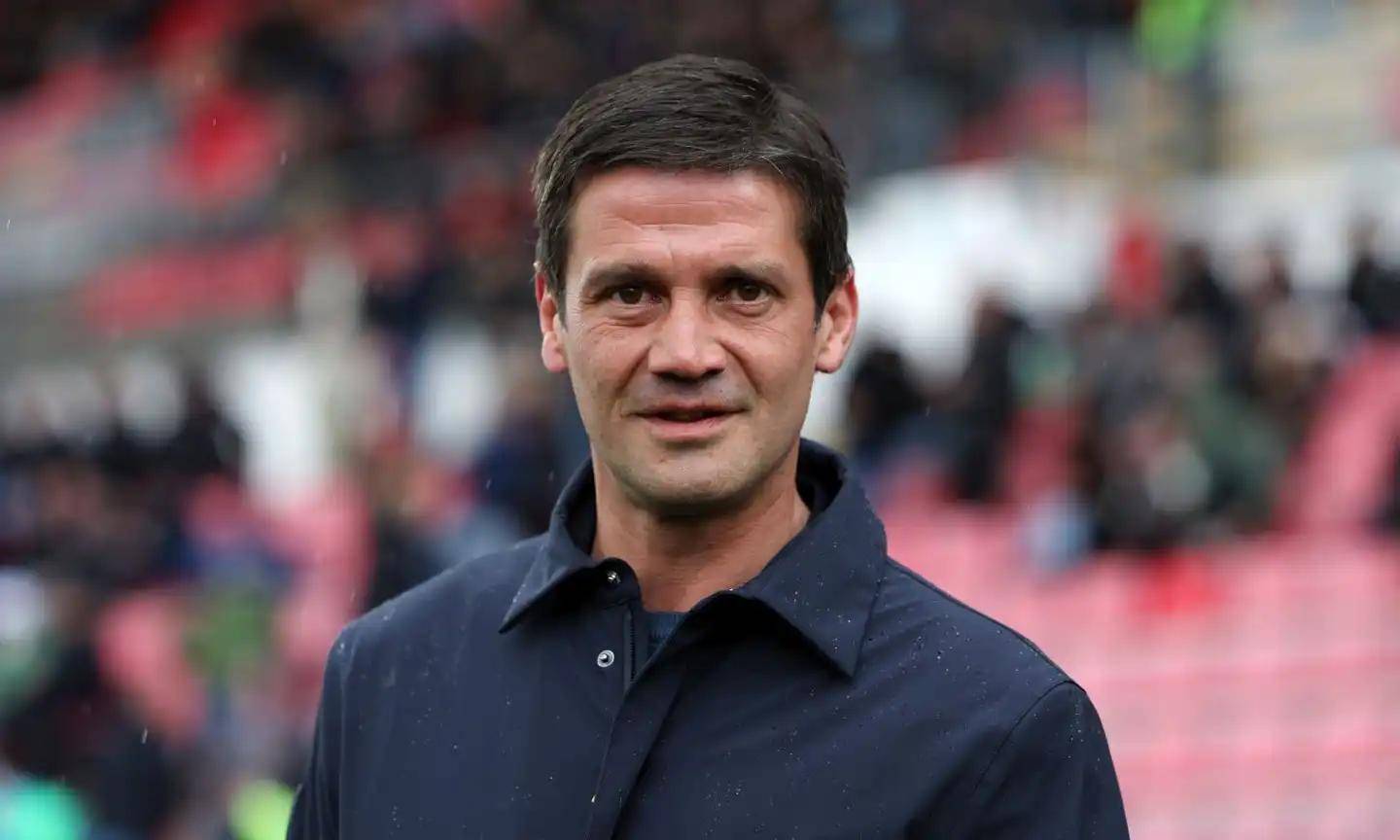 包含帕尔马队全力以赴取得胜利的词条