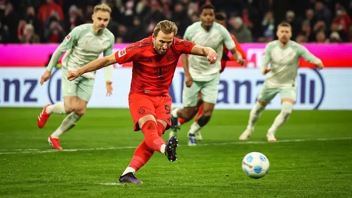 开云体育入口-拜仁险胜AC米兰，莱万梅开二度德甲