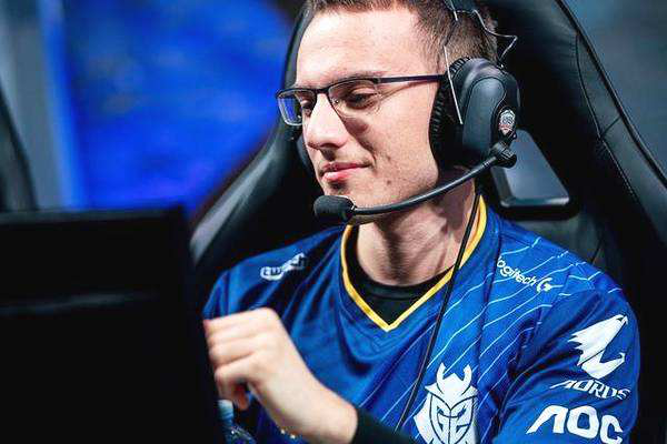 FPX力克V5,Jankos开启传奇时刻成都决赛之夜3:0(上海) FPX力克V5,Jankos开启传奇时刻成都决赛之夜3:0(上海)