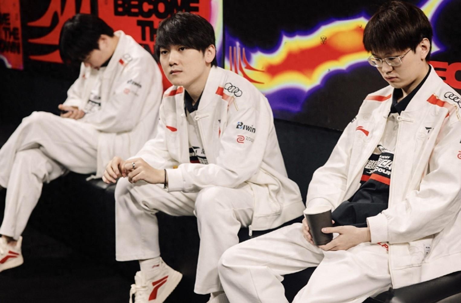 开云体育中国-TES横扫FNC，BDD打出惊人五杀入围赛2:1（深圳）