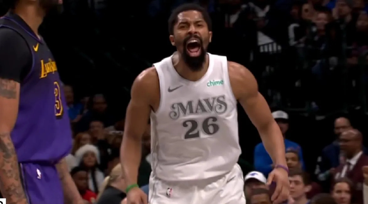 关于詹皇欧文缺阵，湖人抢得季前赛首胜，两新秀出彩的信息