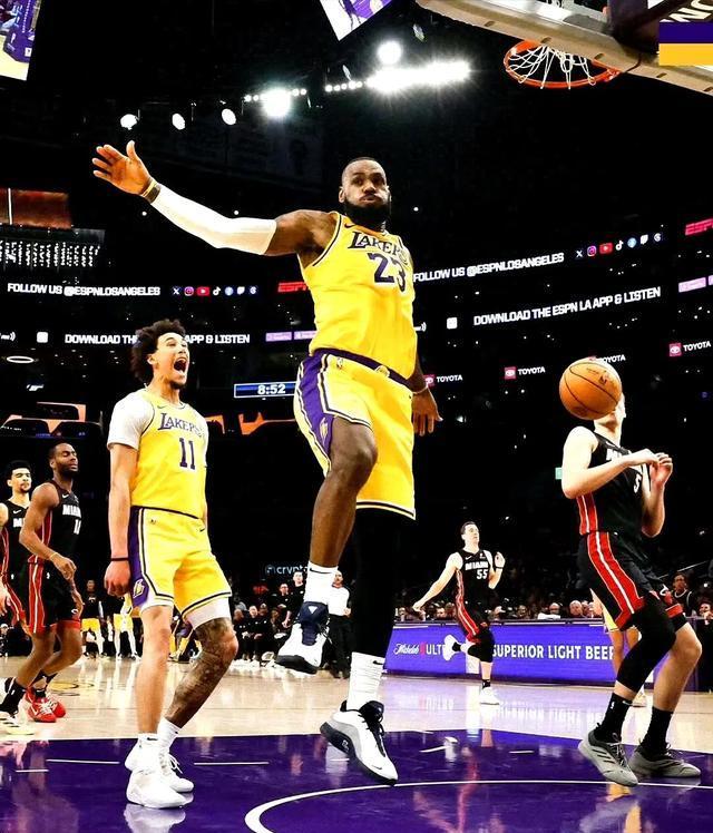 开云体育中国-爵士大胜鹈鹕，主场喜迎胜利