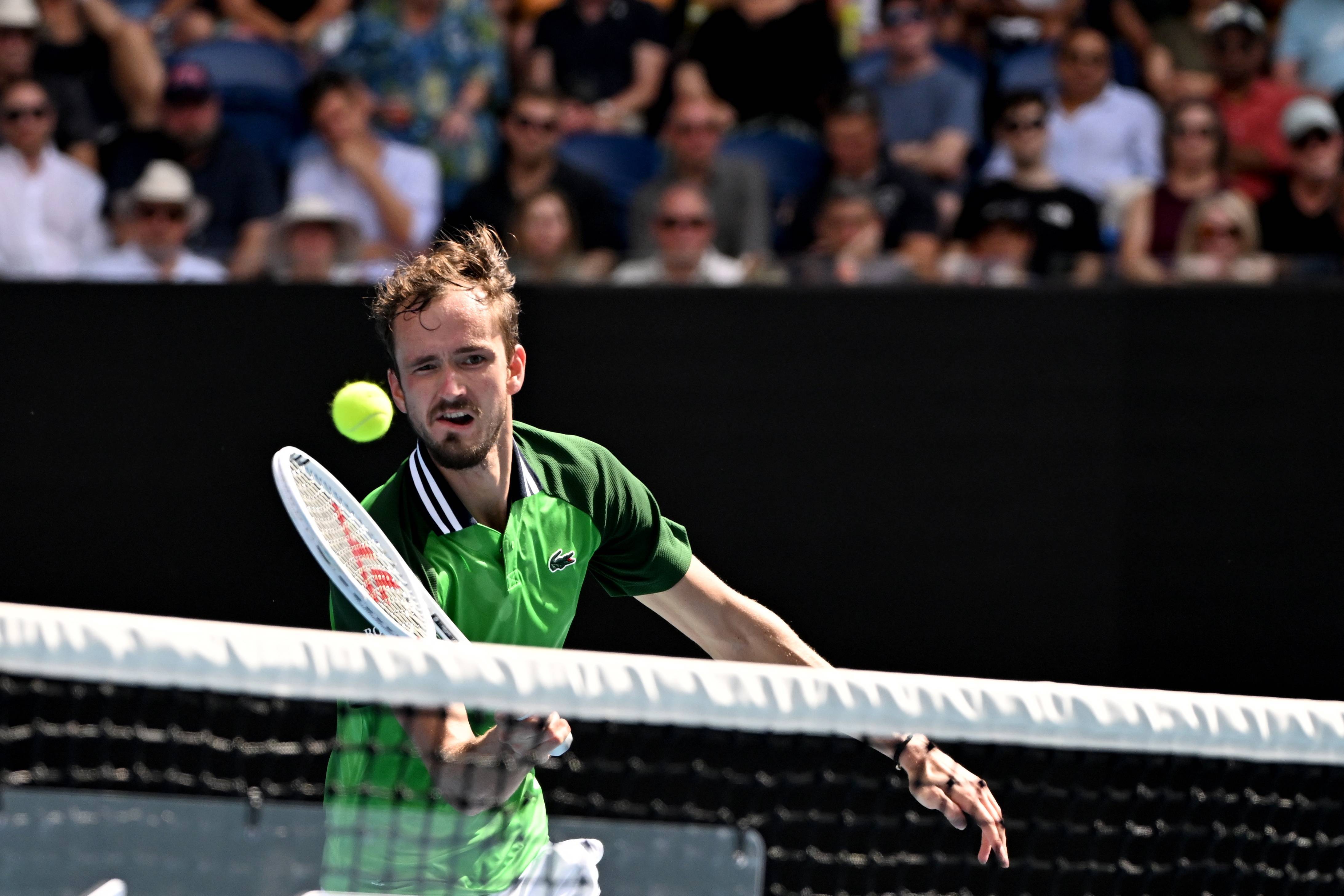 开云体育官方网站-澳网绝杀拉沃尔杯,梅德韦杰夫惊艳四座