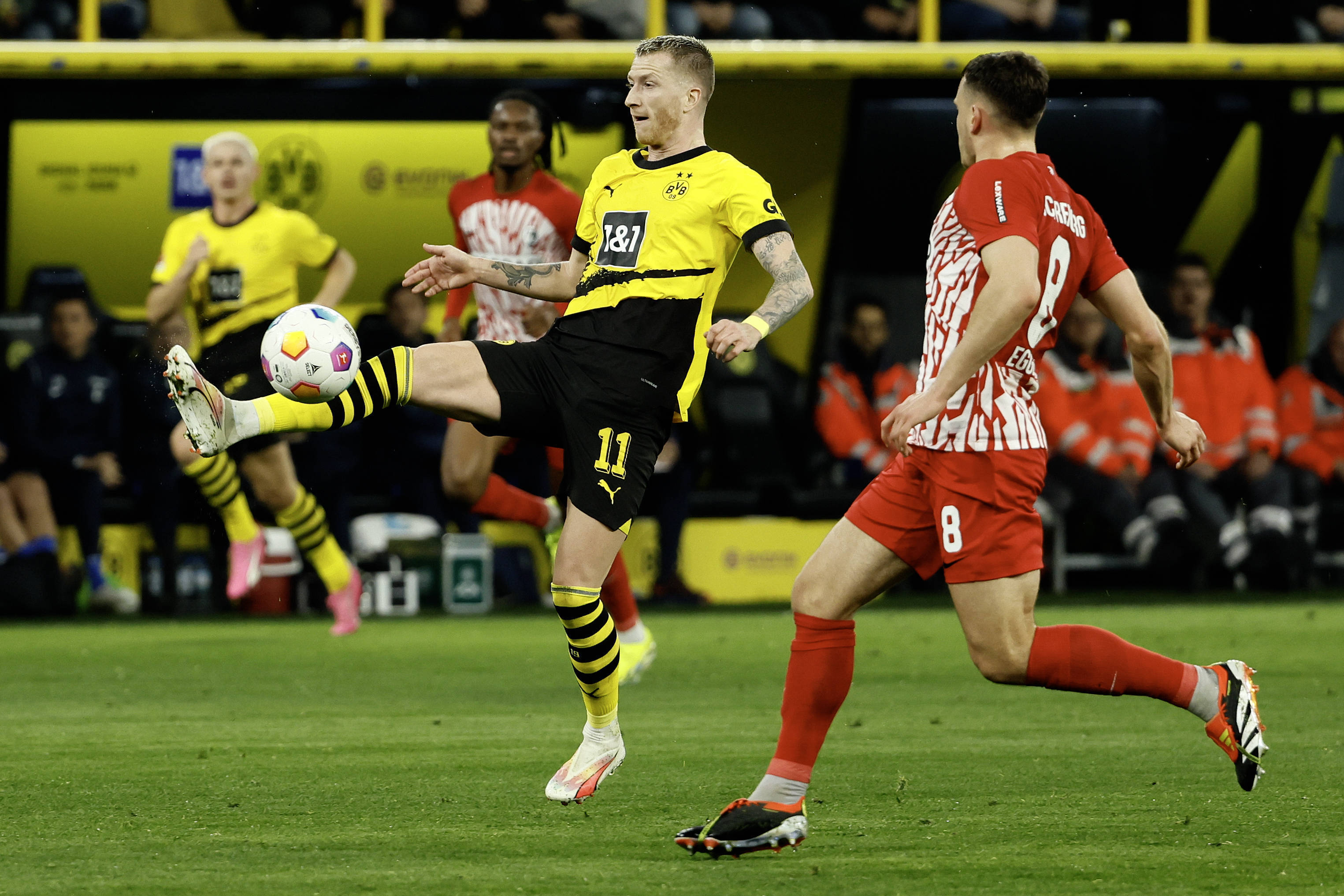 开云下载-弗赖堡客场取胜，在保级之路上迈出重要一步