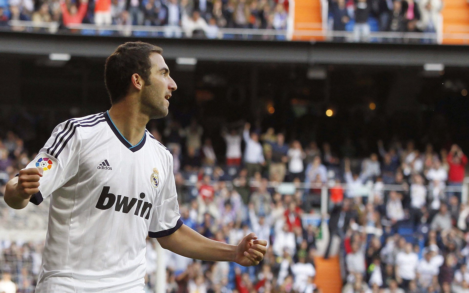 意甲焦点战之夜，西亚卡姆末节接管比赛，演绎王者归来