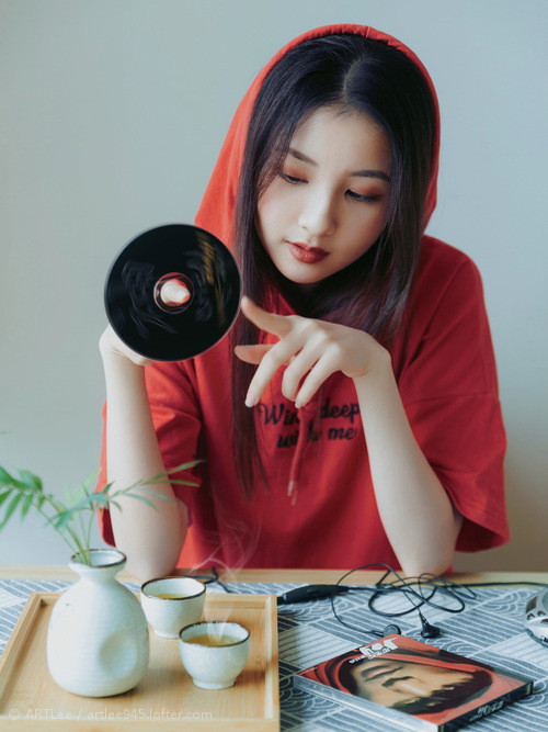 马丁内利独造三球助马竞4-1客胜里昂,欧冠悬念提前两轮终结