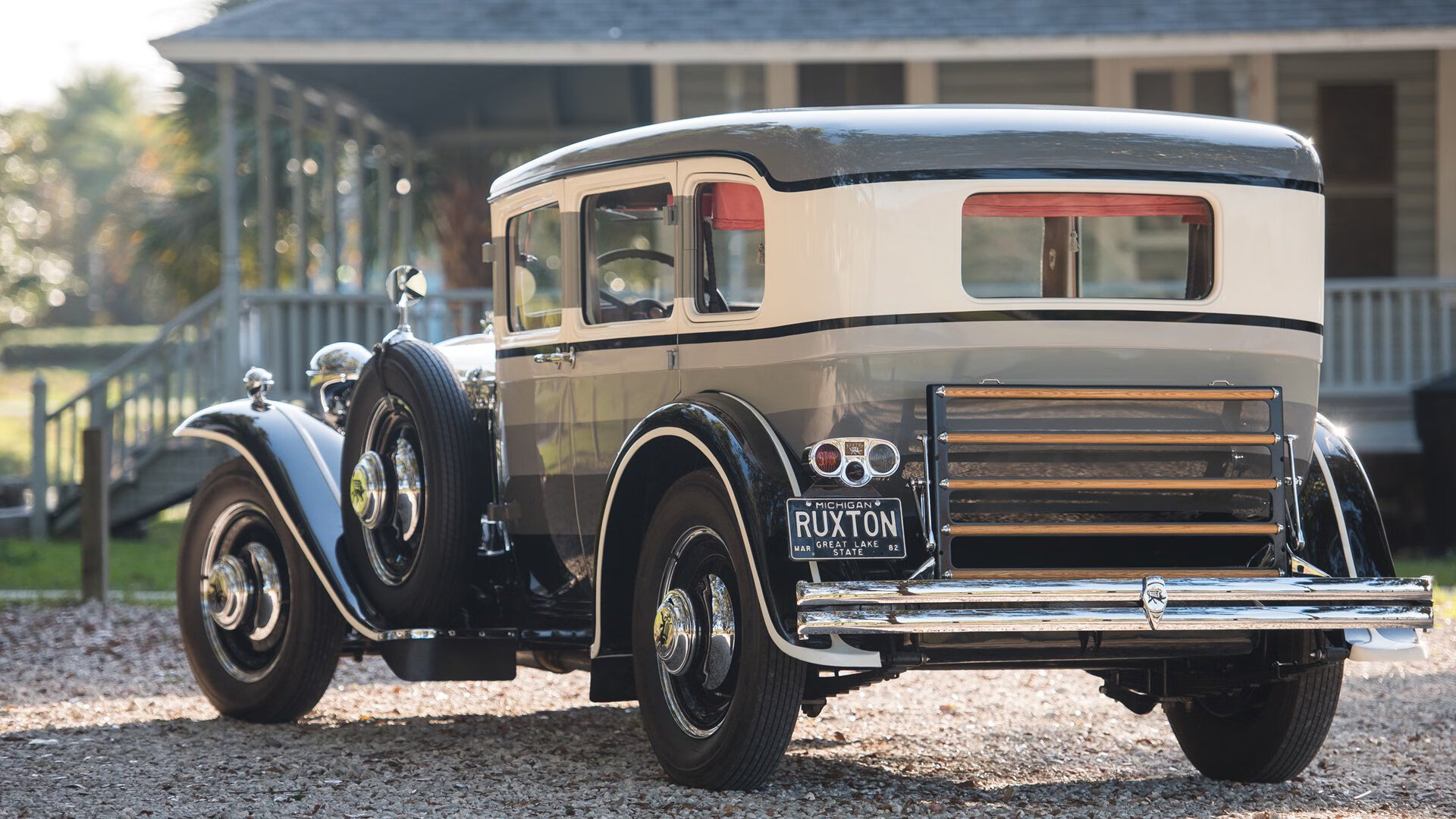 开云体育-布克一剑封喉!辽宁队悬崖边上逆袭广东,晋级之路洒满血性与智慧